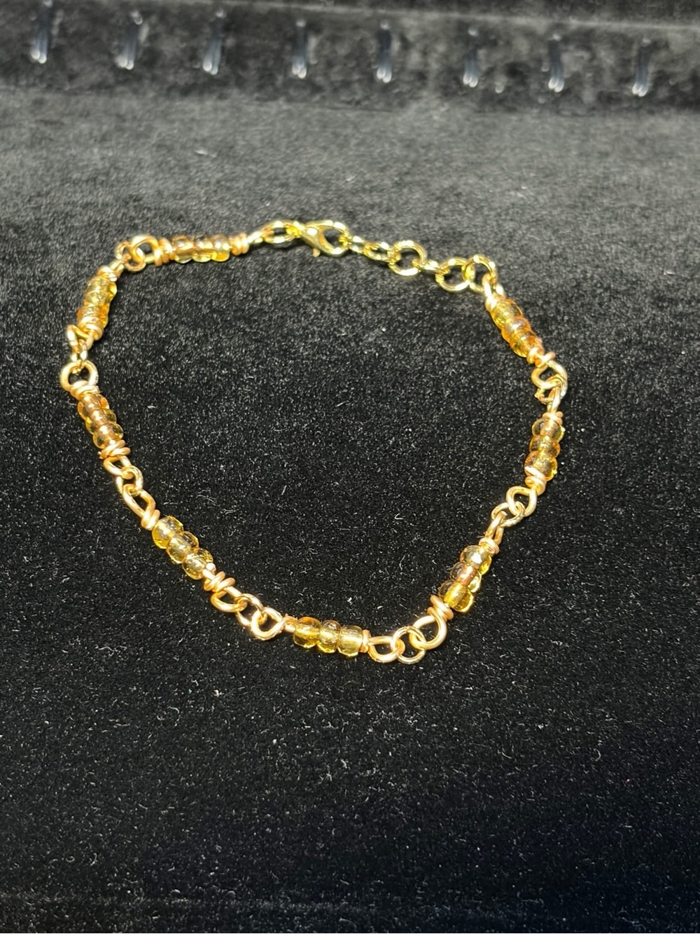 Gold-Tone Beaded Women's Bracelet with Amber Beads